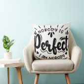 何の体も完璧ではない私は皮肉おもしろい的な現状ではない クッション (椅子)