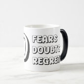 何の疑いもなく後悔しない モーフィングマグカップ (正面右)