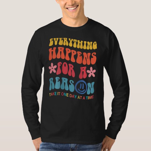何もかも審美的に起こる Tシャツ (正面)