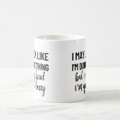 何もしていないように見えるかもしれない コーヒーマグカップ (中央)