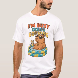 何もしないのが忙しいカピバラ Tシャツ