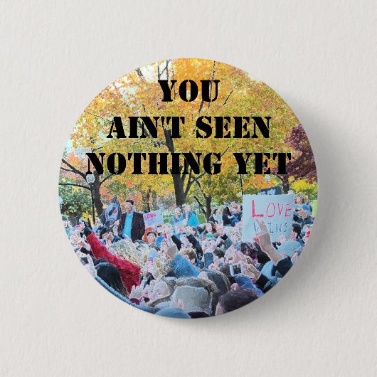 何もまだ見られていません 缶バッジ (正面)