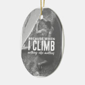 何も壁上ることはクライマーの石の重要です セラミックオーナメント (左)