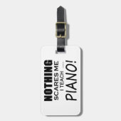 何も私のピアノを恐れない ラゲッジタグ (正面縦)