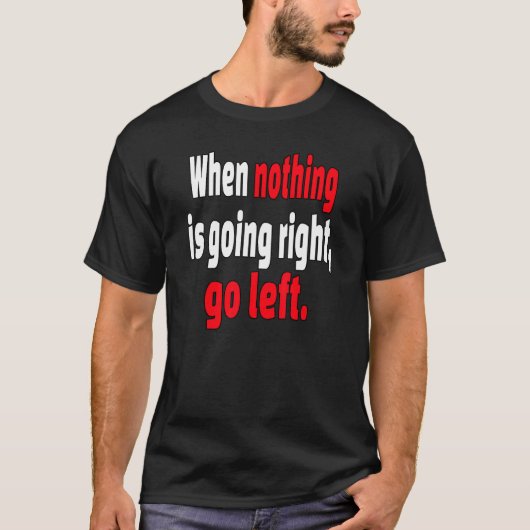何も起こらない時に行く離れことわざの装置 Tシャツ (正面)