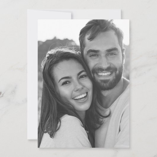 何も飾らないただ愛を 黒い写真のウェディング 招待状 (裏面)