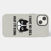 何をしているのかわからない猫 iPhoneケース (裏面横)
