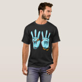 何を待つ Tシャツ (正面フル)