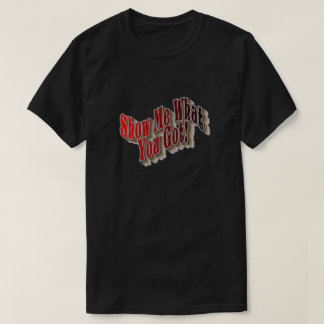 何を見せろ得!Tシャツ – 赤 Tシャツ