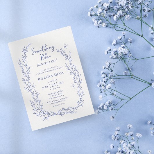 何エレガントか青いフローラブライダルシャワー 招待状