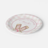 何人かのバニーがピンクの女の子を1つ回している ペーパープレート (アングル)