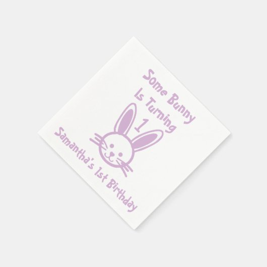 何人かのバニーが一つの誕生日を回している スタンダードカクテルナプキン (角)