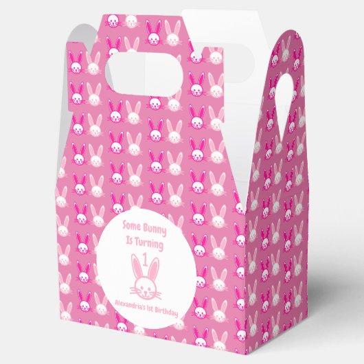 何人かのバニーが一つの誕生日を回している フェイバーボックス (オープン)