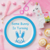 何人かのバニーが一つの誕生日を回している ペーパープレート (パーティー)