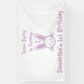 何人かのバニーが一つの誕生日を回している 横断幕 (縦)