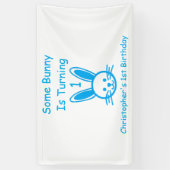 何人かのバニーが一つの誕生日を回している 横断幕 (縦)