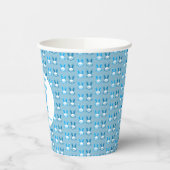 何人かのバニーが一つの誕生日を回している 紙コップ (左)