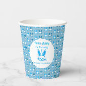 何人かのバニーが一つの誕生日を回している 紙コップ (正面)