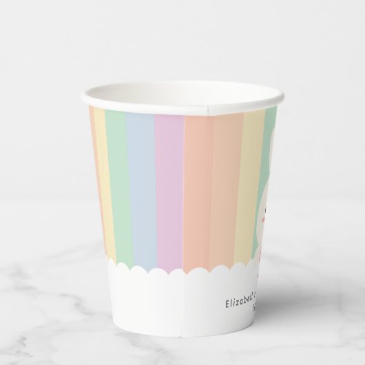 何人かのバニーが途中の女の子の赤ちゃんシャワー 紙コップ (右)