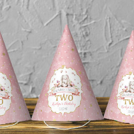 何人かのバニーが2歳の誕生日を迎える パーティーハット