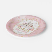 何人かのバニーが3歳の誕生日を迎える ペーパープレート (アングル)