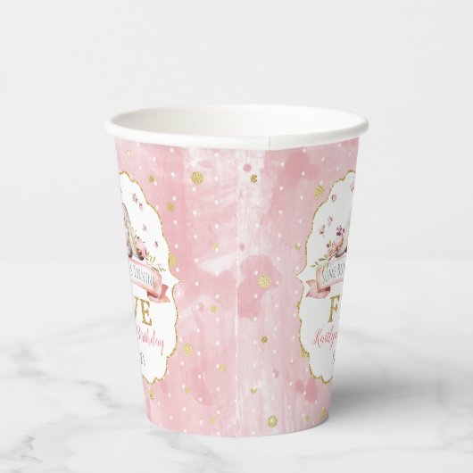 何人かのバニーが5誕生日を回っている 紙コップ (右)