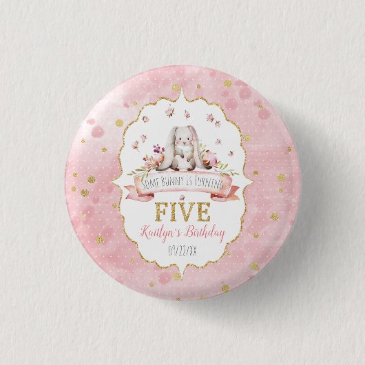 何人かのバニーが5誕生日を回っている 缶バッジ (正面)