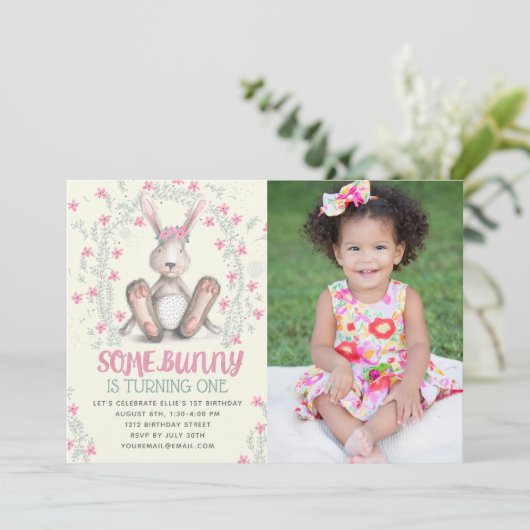 何人かのバニーガールズファースト誕生日写真 招待状 (スタンド正面)