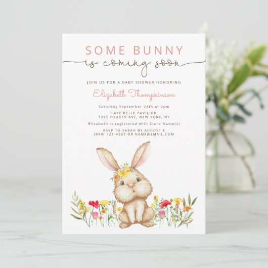 何人かのバニー来は、もうすぐ赤ちゃんシャワーの女の子だ 招待状 (スタンド正面)