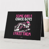 何人かの女の子を追う男の子を渡す – おもしろい水泳 カード (裏面)