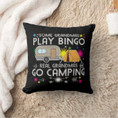 何人かの祖母の演劇のビンゴの実質の祖母はキャンプすることを行きます クッション (ブランケット)