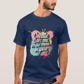 作インスパイア成と-はっきりしたメタリックやる気を起こさせるアート Tシャツ (正面)