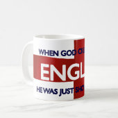 作成される英国のセントジョージの日の神 コーヒーマグカップ (正面左)