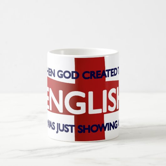 作成される英国のセントジョージの日の神 コーヒーマグカップ (中央)