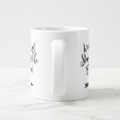 作業懸命ステイ謙虚でやさしいやる気を起こさせるマググ ジャンボコーヒーマグカップ (裏面)