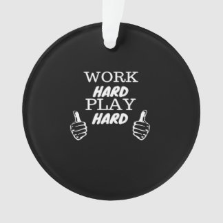 作業懸命遊懸命ブラックバックグランドVネック オーナメント