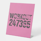 使い込まれたような風合いのWorkout 247365 ピンク 台座サイン (正面)