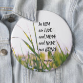 使徒行伝第17章28節は彼の中に住み、聖書の節を動かす 缶バッジ (インサイチュ)