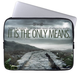 「例の設定」感動的引用文 ラップトップスリーブ