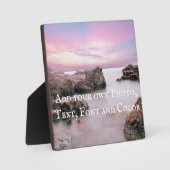 例：自分の写真、文字、フォント、色を追加する フォトプラーク (正面)