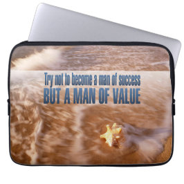 価値ある人間になれ感動的引用文 ラップトップスリーブ