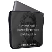 価値の定義: Marcus Aurelius on Values ラップトップスリーブ (正面右)