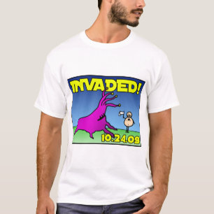侵入される! 外国の攻撃のワイシャツ(白い) Tシャツ
