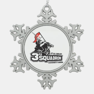 侵入者のオーナメント スノーフレークピューターオーナメント