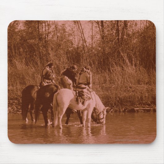 侵入者 マウスパッド (正面)