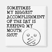 保の口を閉じたおもしろい冷蔵庫用マグネットことわざ マグネット (正面)