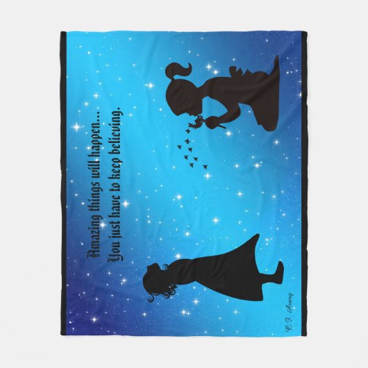 保信じ星の星空が黒い背景で覆われた フリースブランケット (正面)