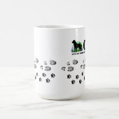 保存の犬のマグの足のプリントおよびブーツのプリント コーヒーマグカップ (中央)