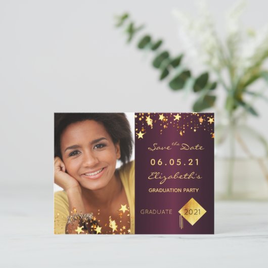 保存日付の写真 卒業パーティー ワインレッド ポストカード (スタンド正面)