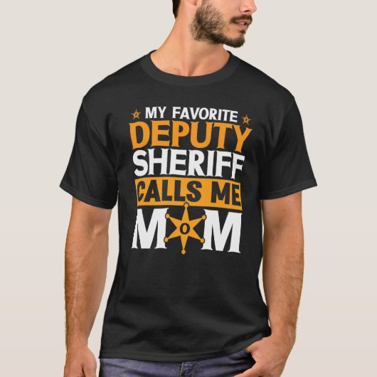 保安官代理お気に入りのがMを呼ぶ警察バッジ Tシャツ (正面)